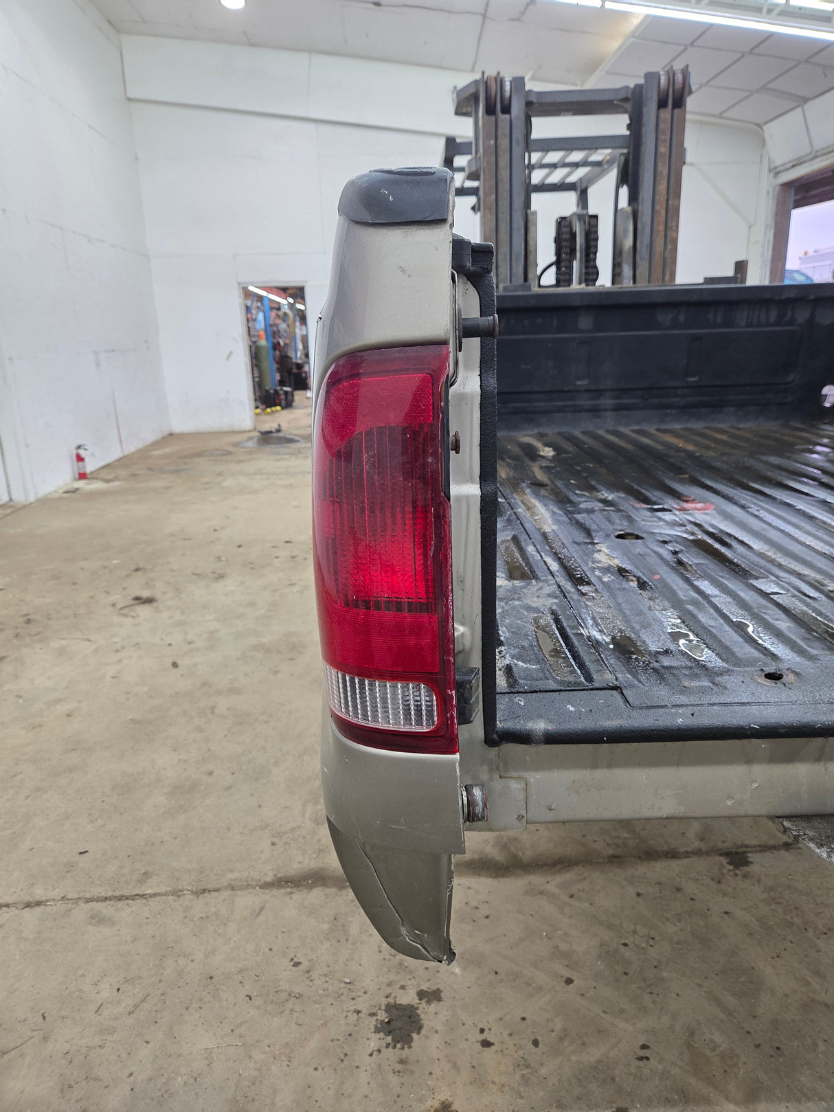 1999-2010 Ford Super Duty F250 F350 6' 9" Short Truck Bed