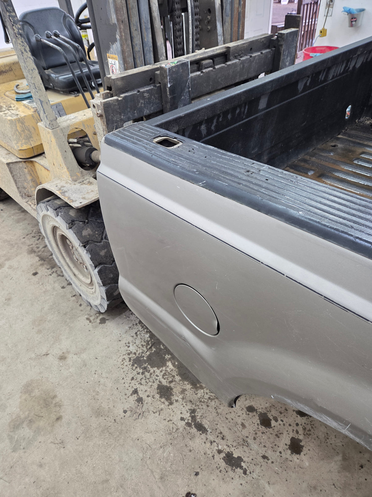 1999-2010 Ford Super Duty F250 F350 6' 9" Short Truck Bed