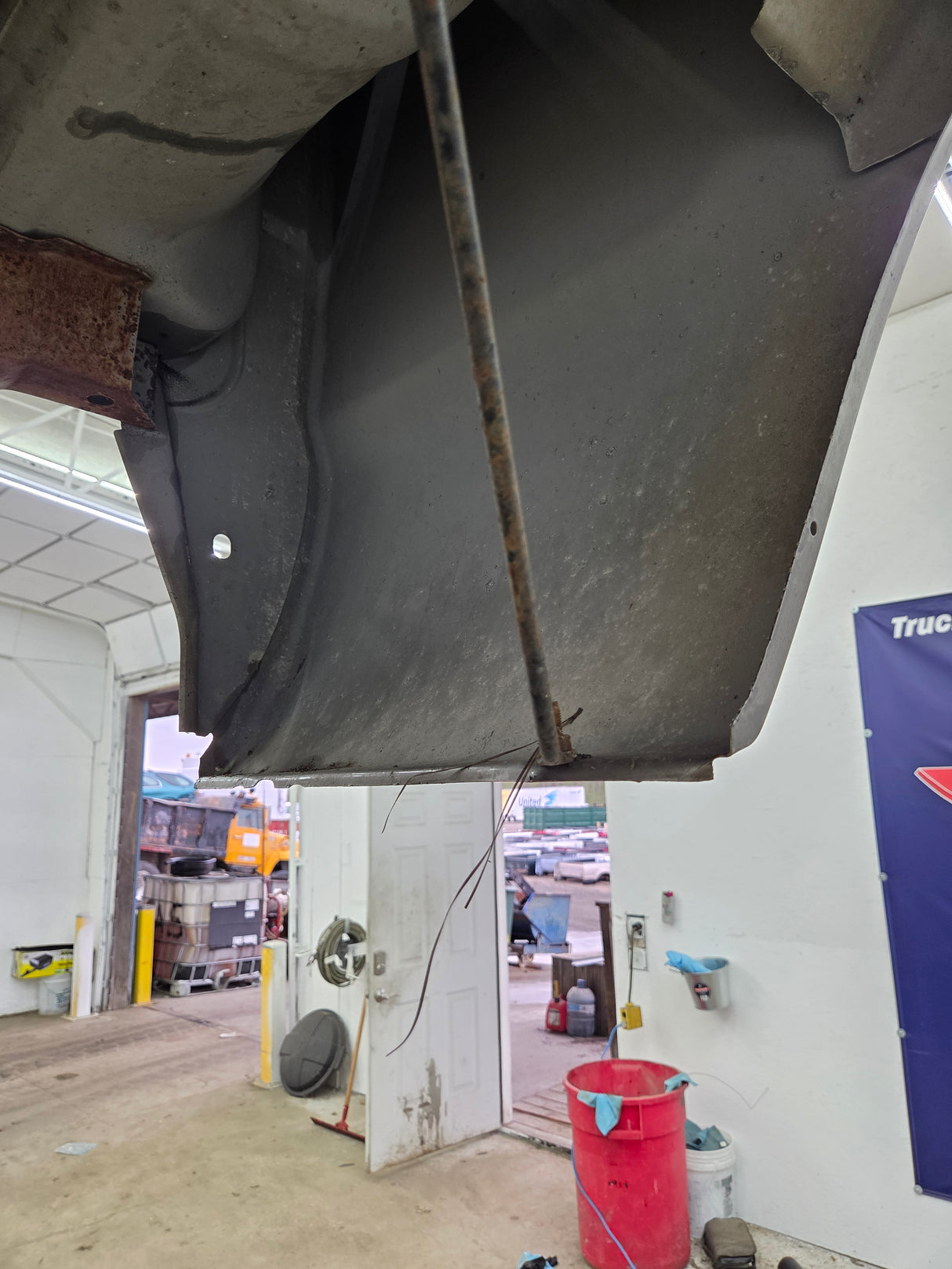 1999-2010 Ford Super Duty F250 F350 6' 9" Short Truck Bed
