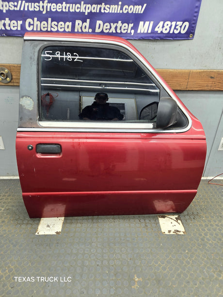 2003-2005 Ford Ranger Passenger Side Front Right Hand Door