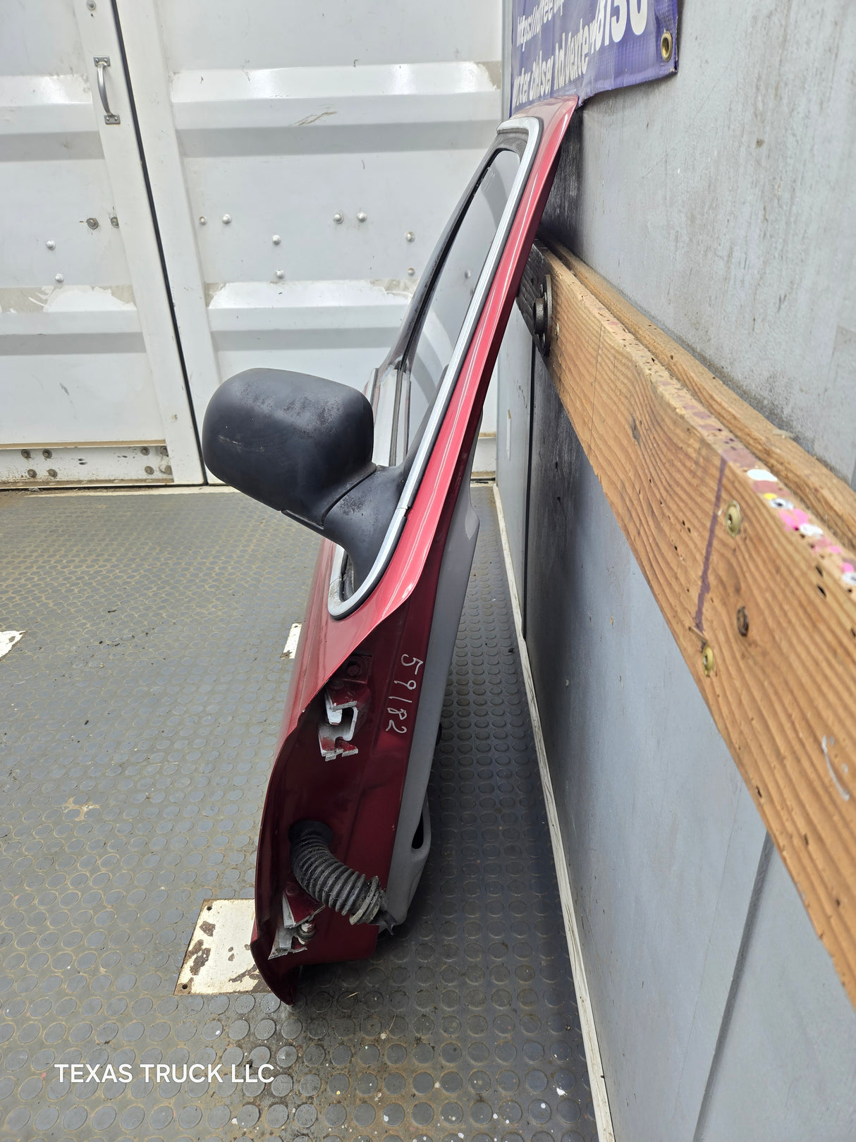2003-2005 Ford Ranger Passenger Side Front Right Hand Door