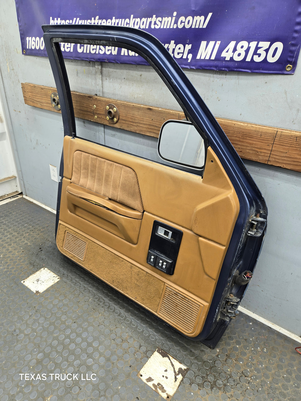 1992-1996 Dodge Dakota LH Driver Side Front Door