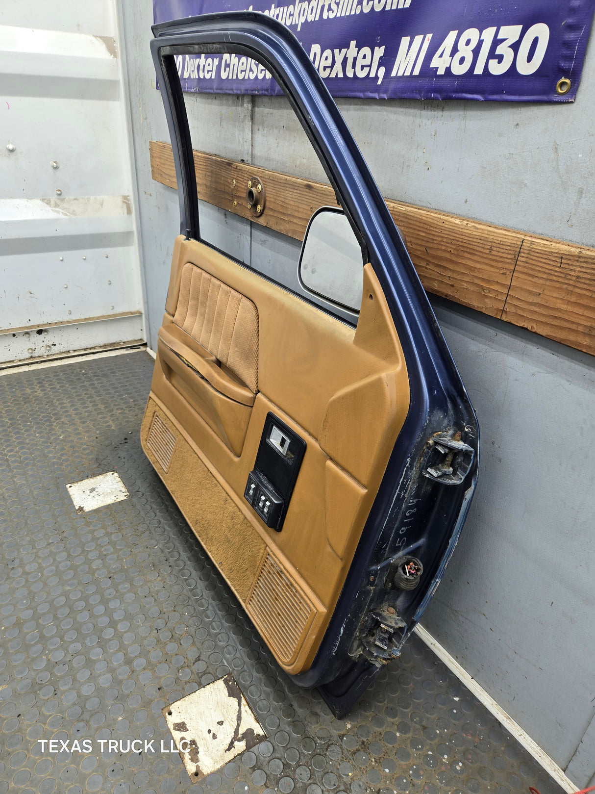 1992-1996 Dodge Dakota LH Driver Side Front Door