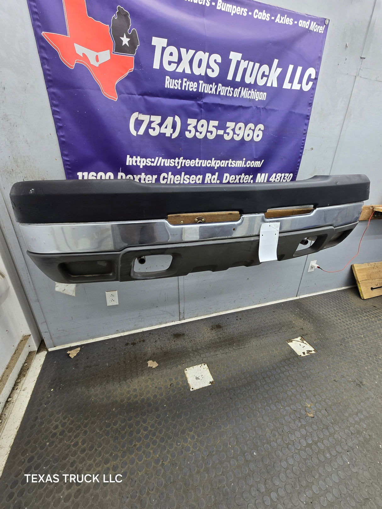 2003-2007 Chevrolet Silverado 2500HD 3500HD 'Cateye' Front Bumper