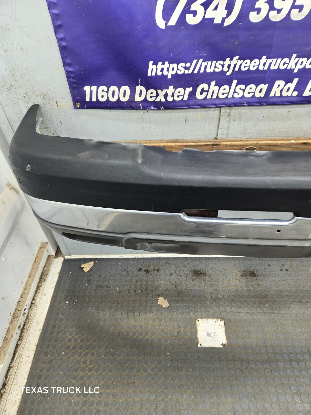 2003-2007 Chevrolet Silverado 2500HD 3500HD 'Cateye' Front Bumper