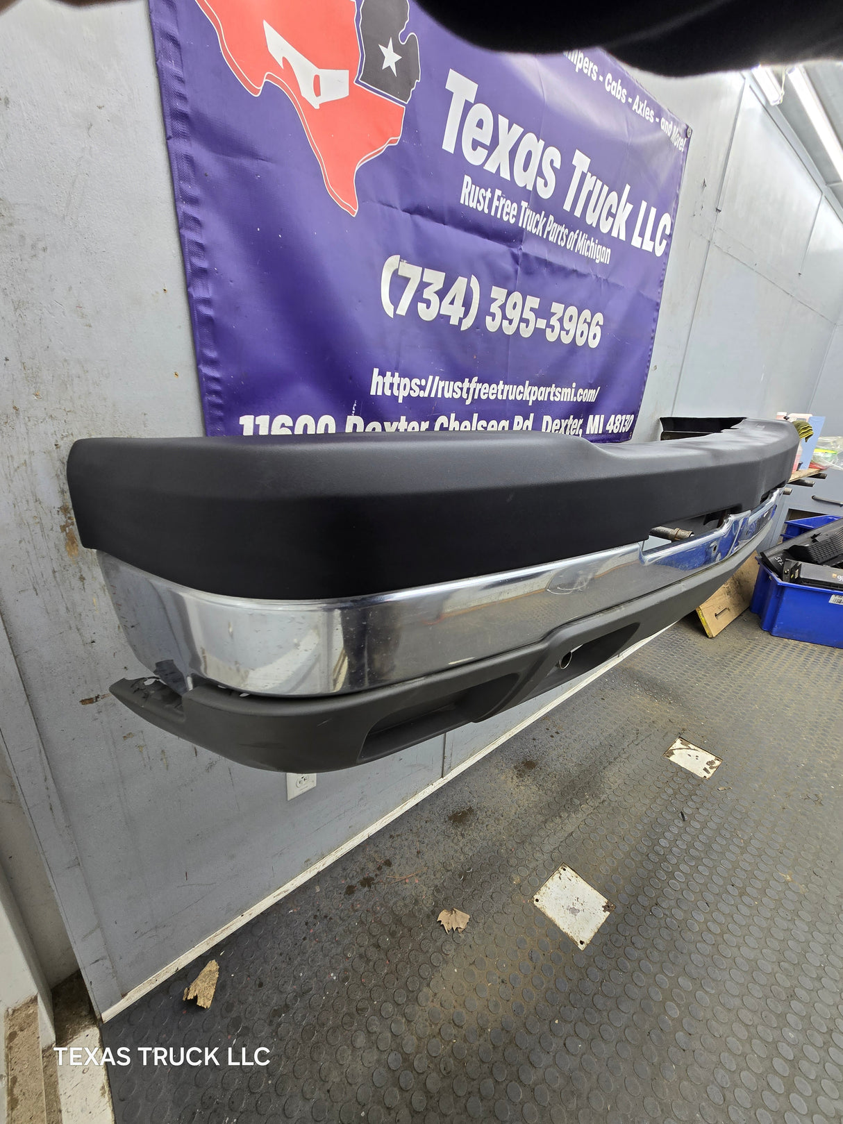 2003-2007 Chevrolet Silverado 2500HD 3500HD 'Cateye' Front Bumper
