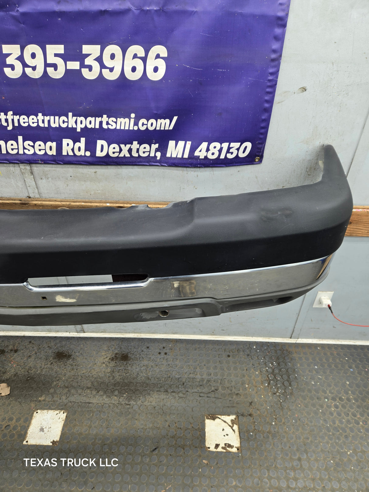 2003-2007 Chevrolet Silverado 2500HD 3500HD 'Cateye' Front Bumper