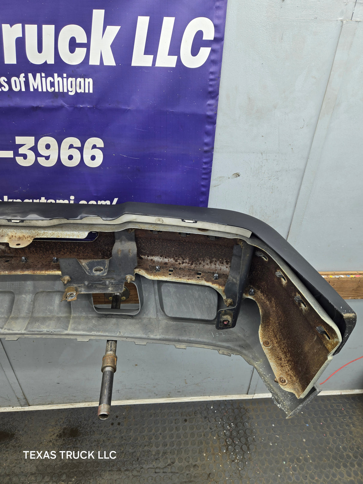 2003-2007 Chevrolet Silverado 2500HD 3500HD 'Cateye' Front Bumper