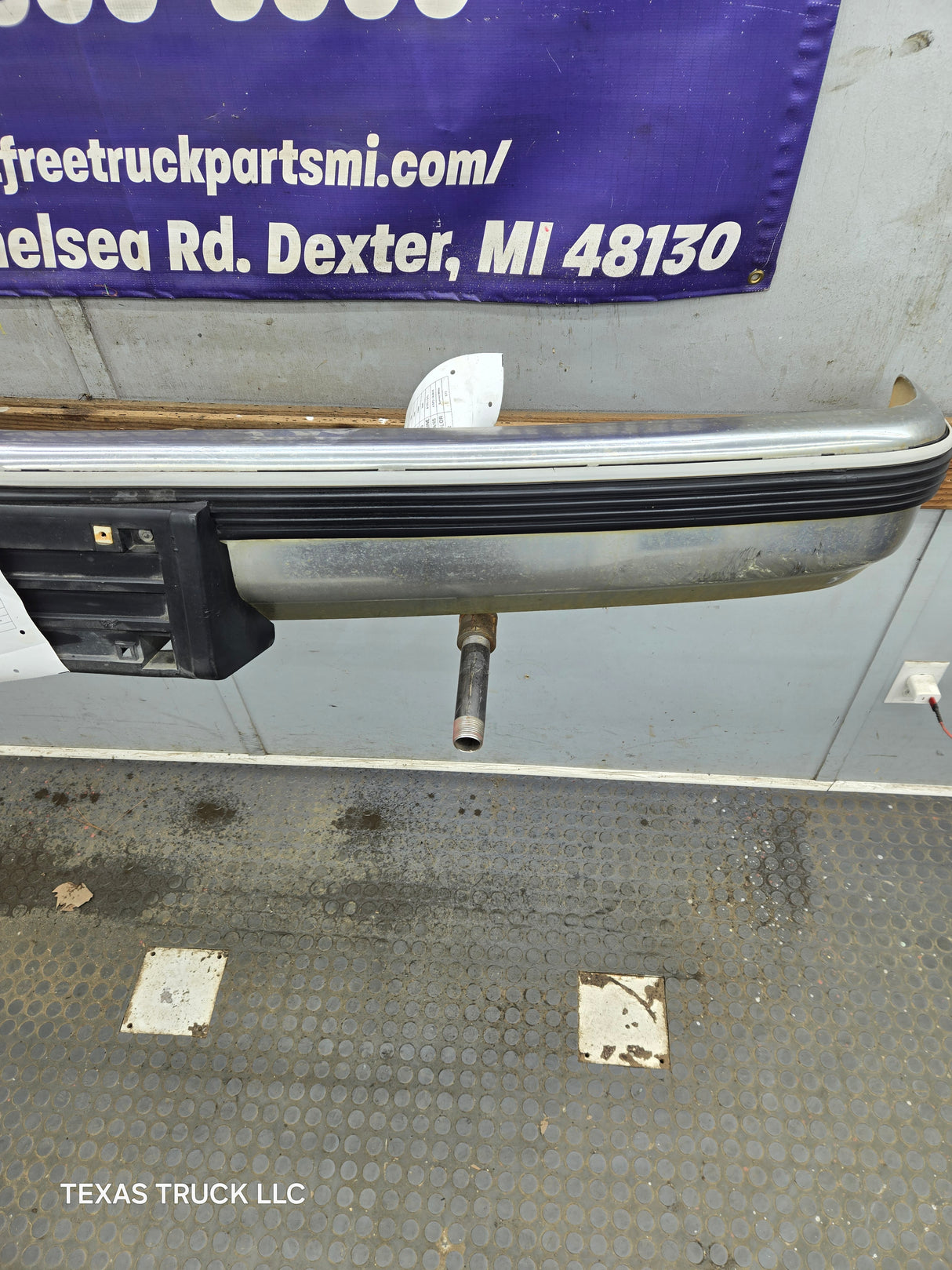1988-1998 Chevrolet / GMC 1500 2500 3500 Front Bumper