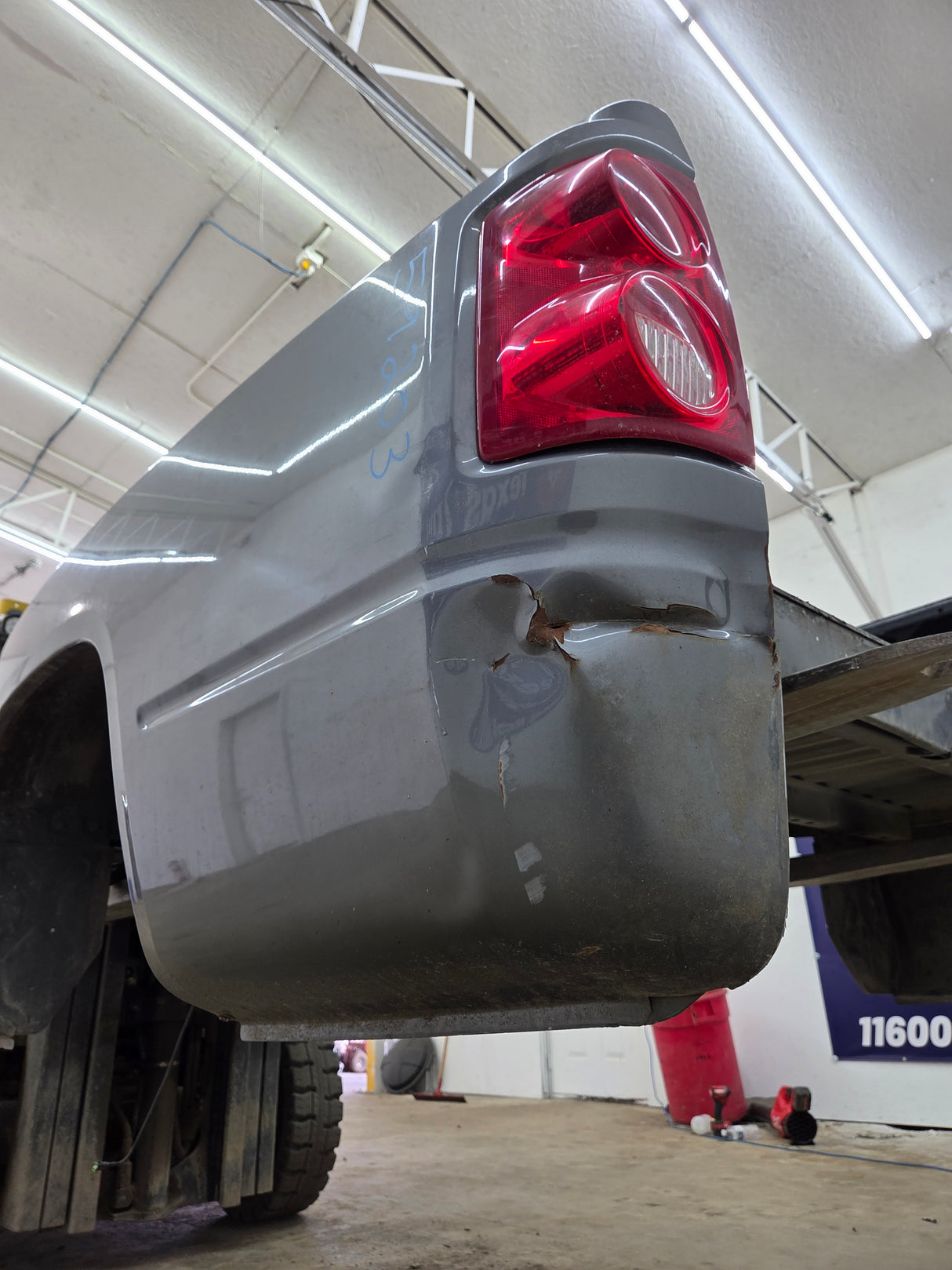 2005-2011 Dodge Dakota 3rd Gen 5' 4" Short Truck Bed
