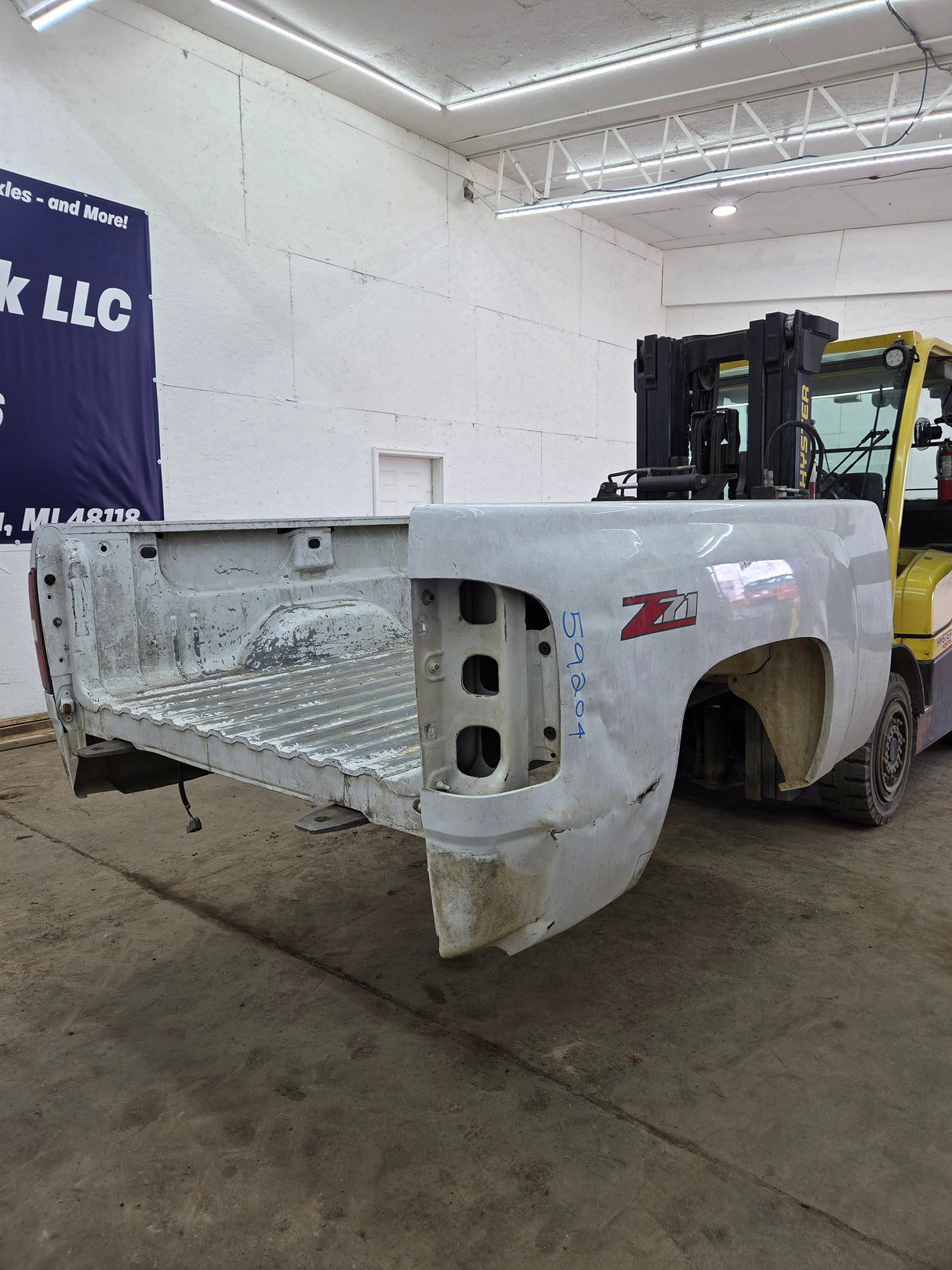 2007-2013 Chevrolet Silverado 1500 2500 3500 HD 6' 6" Short Truck