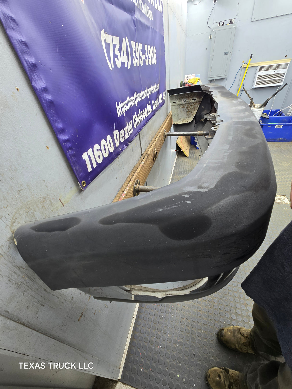 2003-2007 Chevrolet Silverado 2500HD 3500HD 'Cateye' Front Bumper