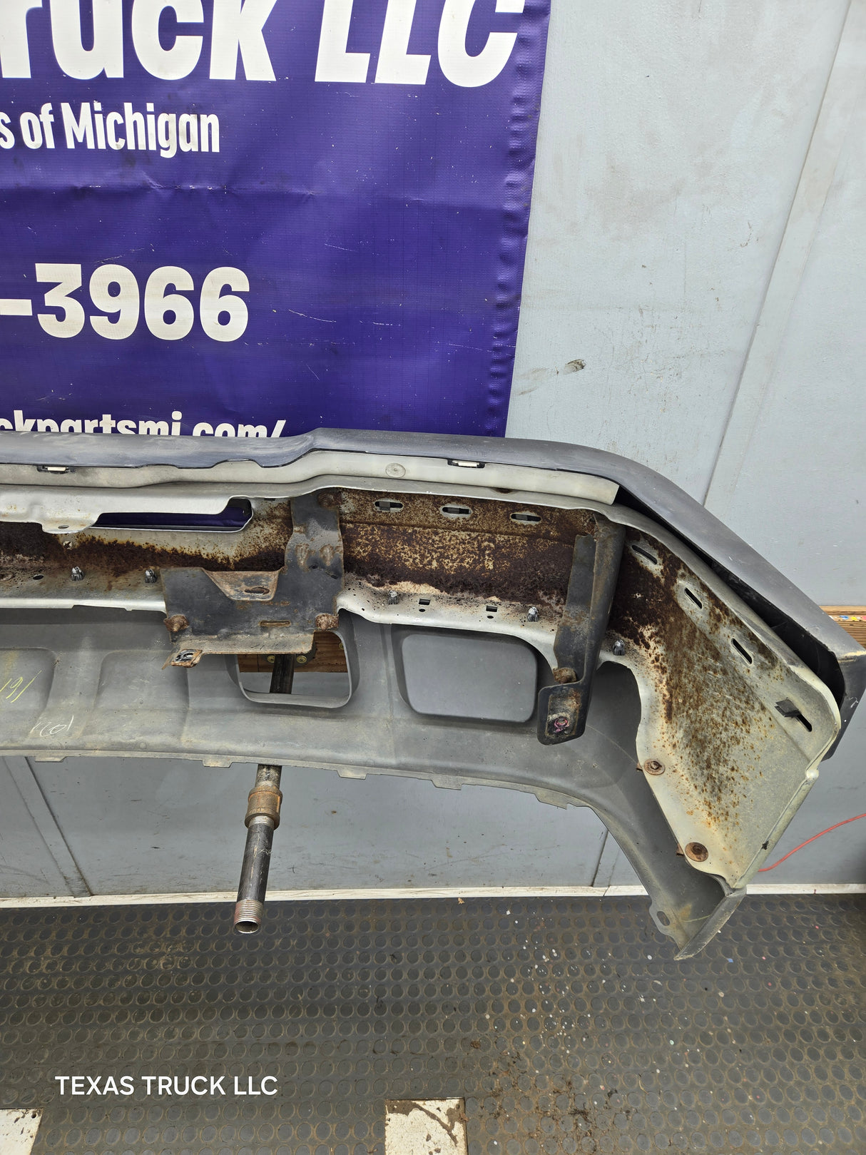 2003-2007 Chevrolet Silverado 2500HD 3500HD 'Cateye' Front Bumper