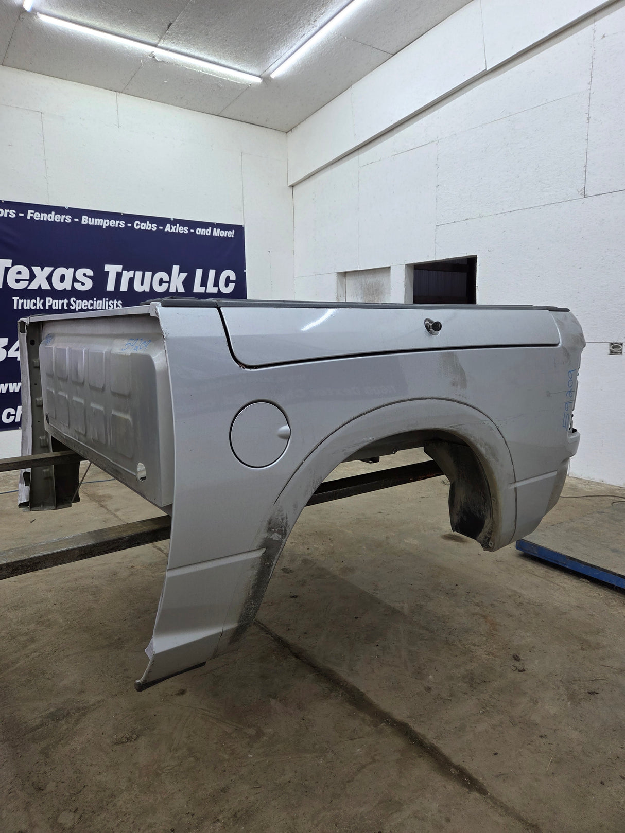 2009-2018 Dodge Ram 4th gen 1500 5' 7" Short Truck Bed "Rambox" Ram Box - Light Graystone Pearl Coat