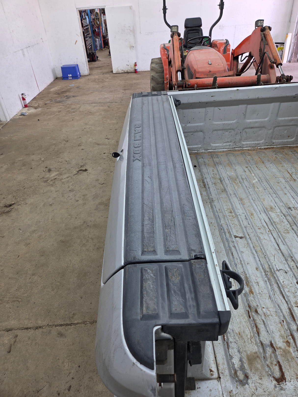 2009-2018 Dodge Ram 4th gen 1500 5' 7" Short Truck Bed "Rambox" Ram Box - Light Graystone Pearl Coat