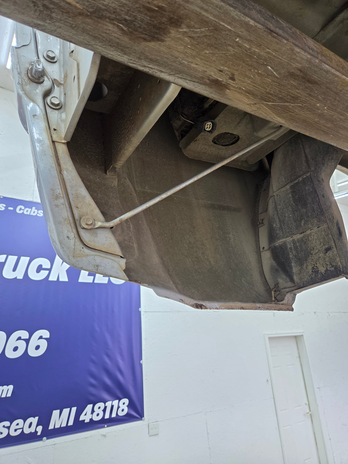 2009-2018 Dodge Ram 4th gen 1500 5' 7" Short Truck Bed "Rambox" Ram Box - Light Graystone Pearl Coat