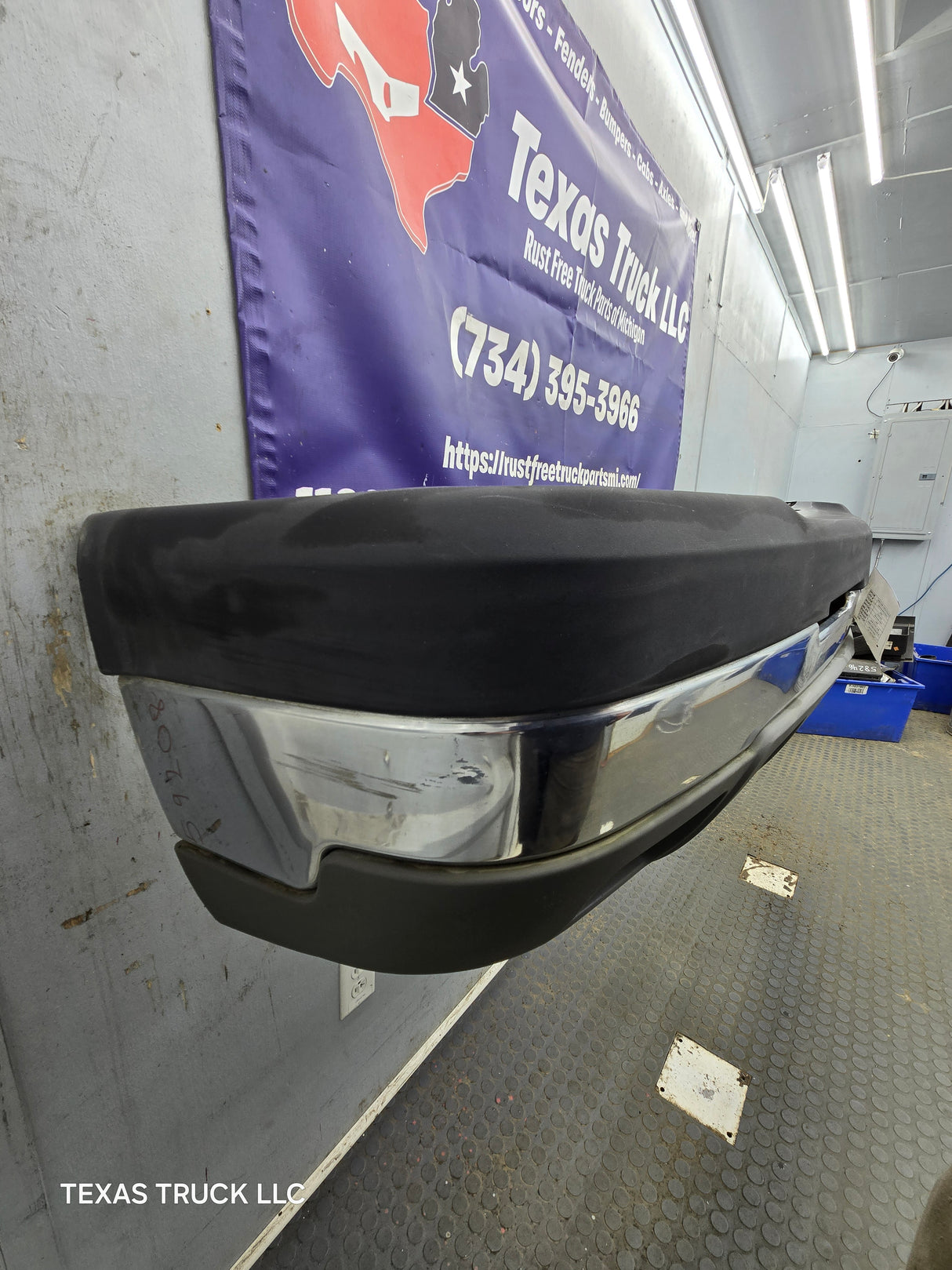 2003-2007 Chevrolet Silverado 2500HD 3500HD 'Cateye' Front Bumper