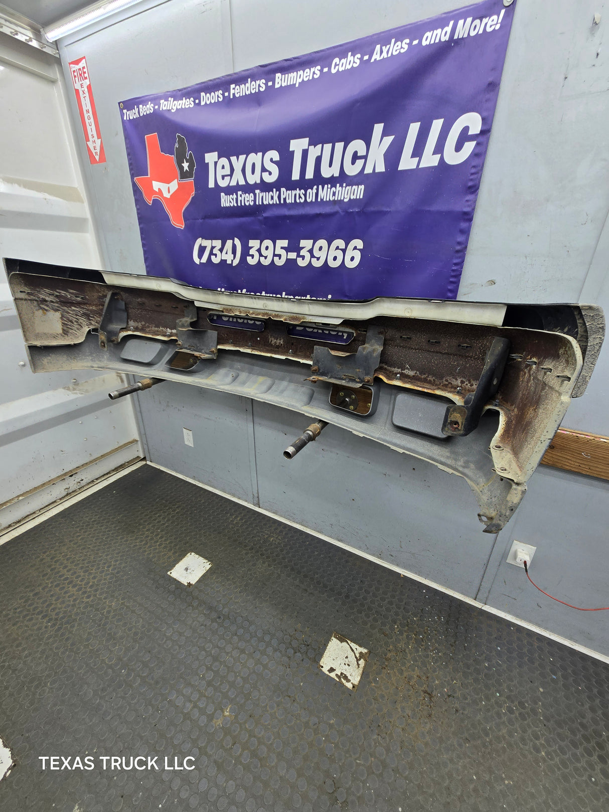 2003-2007 Chevrolet Silverado 2500HD 3500HD 'Cateye' Front Bumper