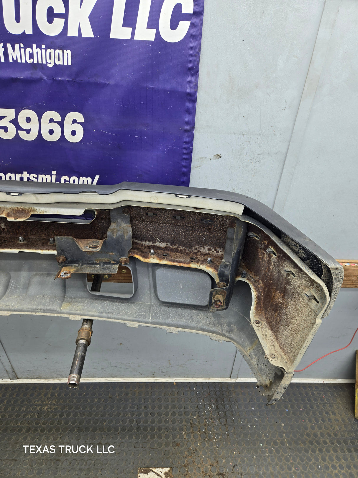 2003-2007 Chevrolet Silverado 2500HD 3500HD 'Cateye' Front Bumper