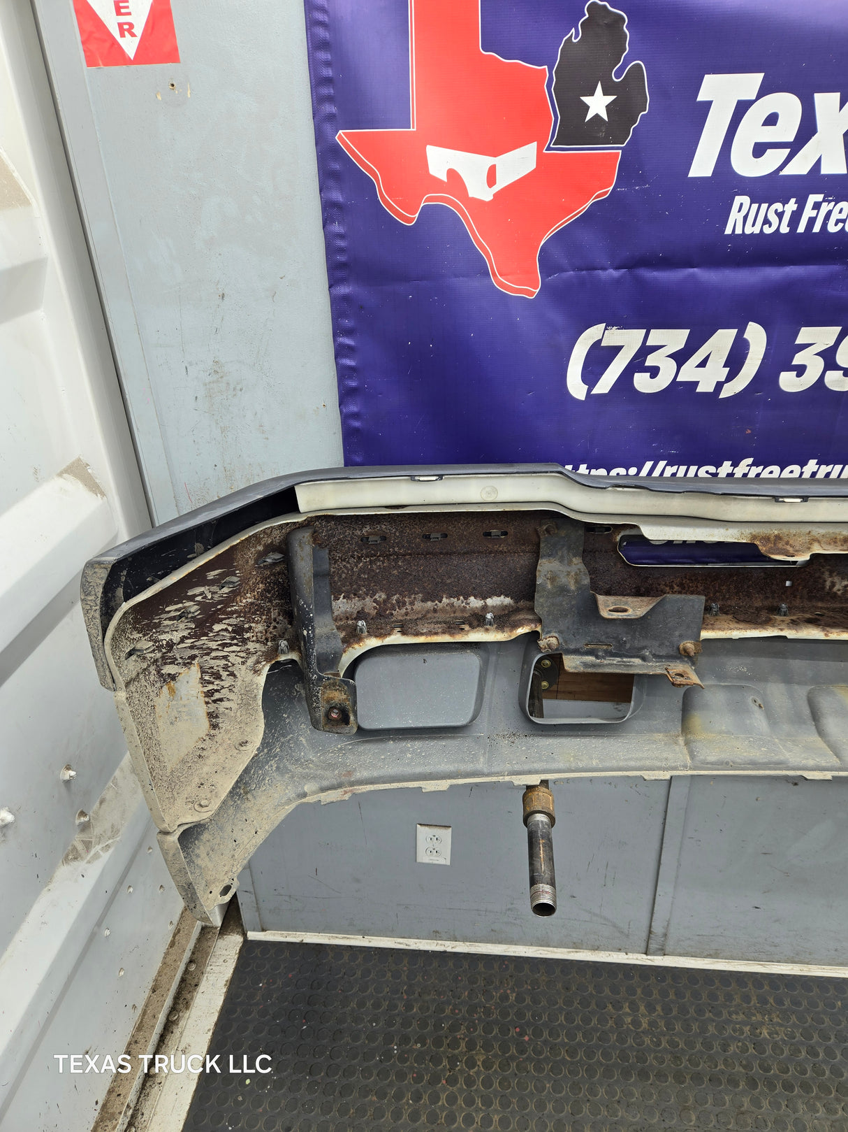 2003-2007 Chevrolet Silverado 2500HD 3500HD 'Cateye' Front Bumper