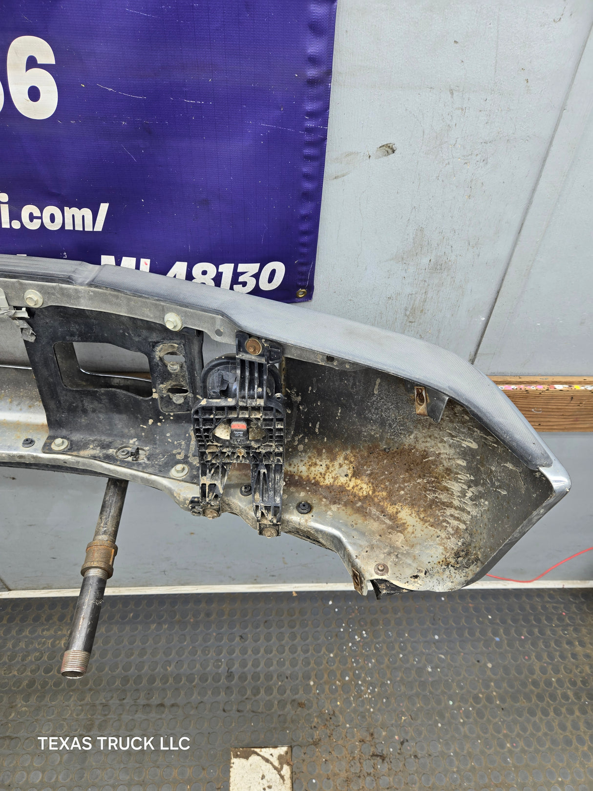 2008-2010 Ford Super Duty Front Bumper F250 F350 *Damage