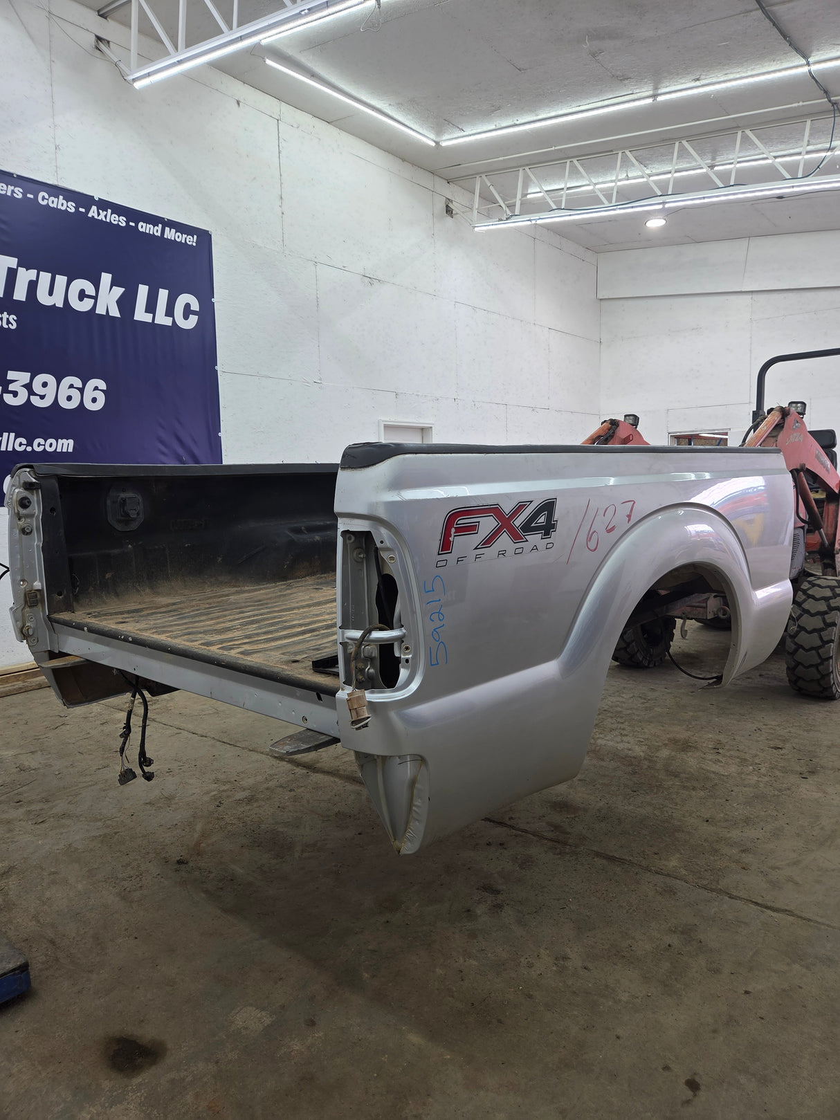 2011-2016 Ford F250 F350 Super Duty 6' 9" Short Truck Bed