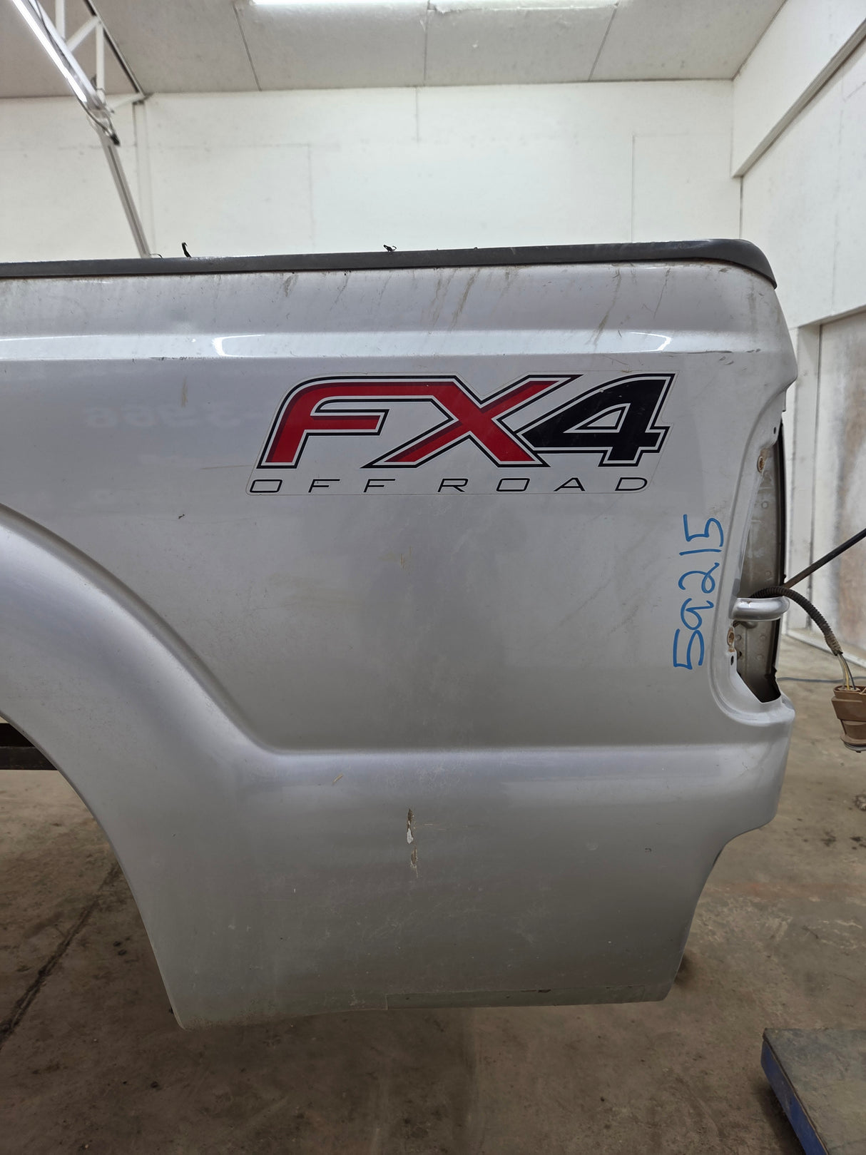 2011-2016 Ford F250 F350 Super Duty 6' 9" Short Truck Bed