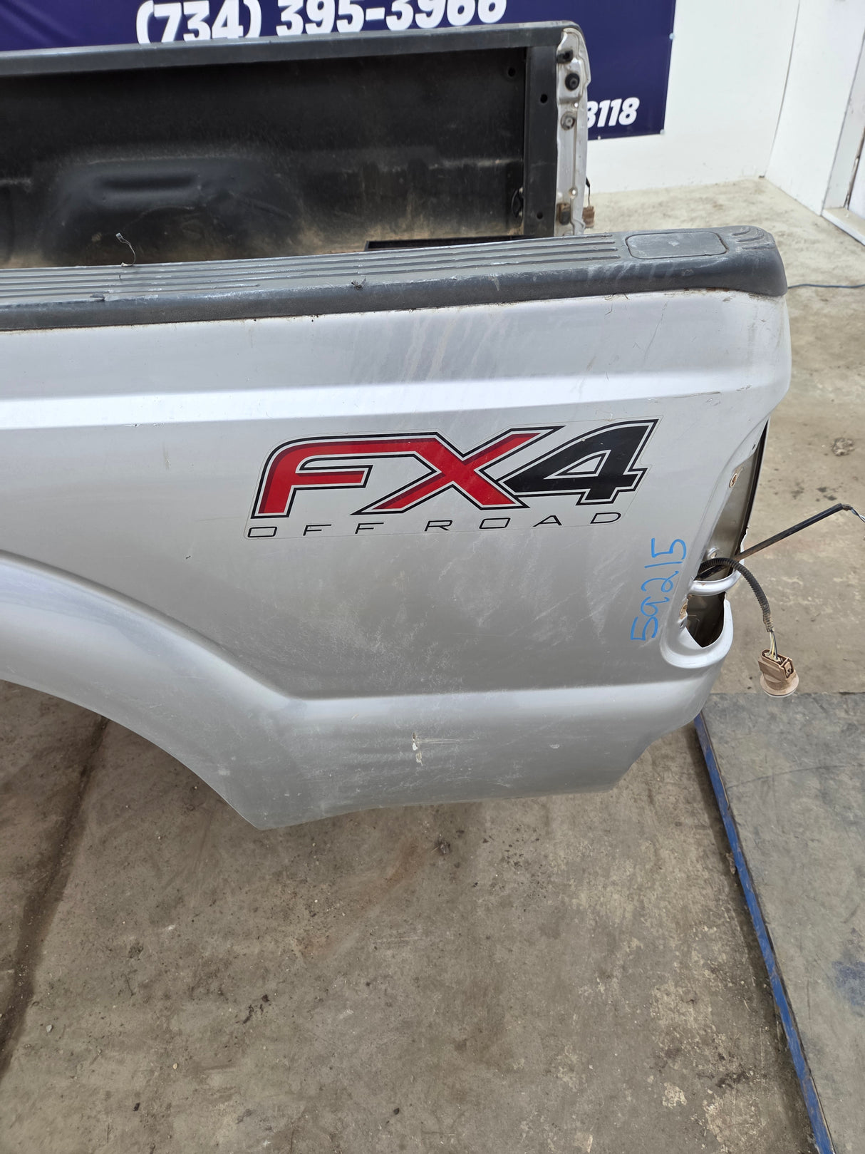 2011-2016 Ford F250 F350 Super Duty 6' 9" Short Truck Bed