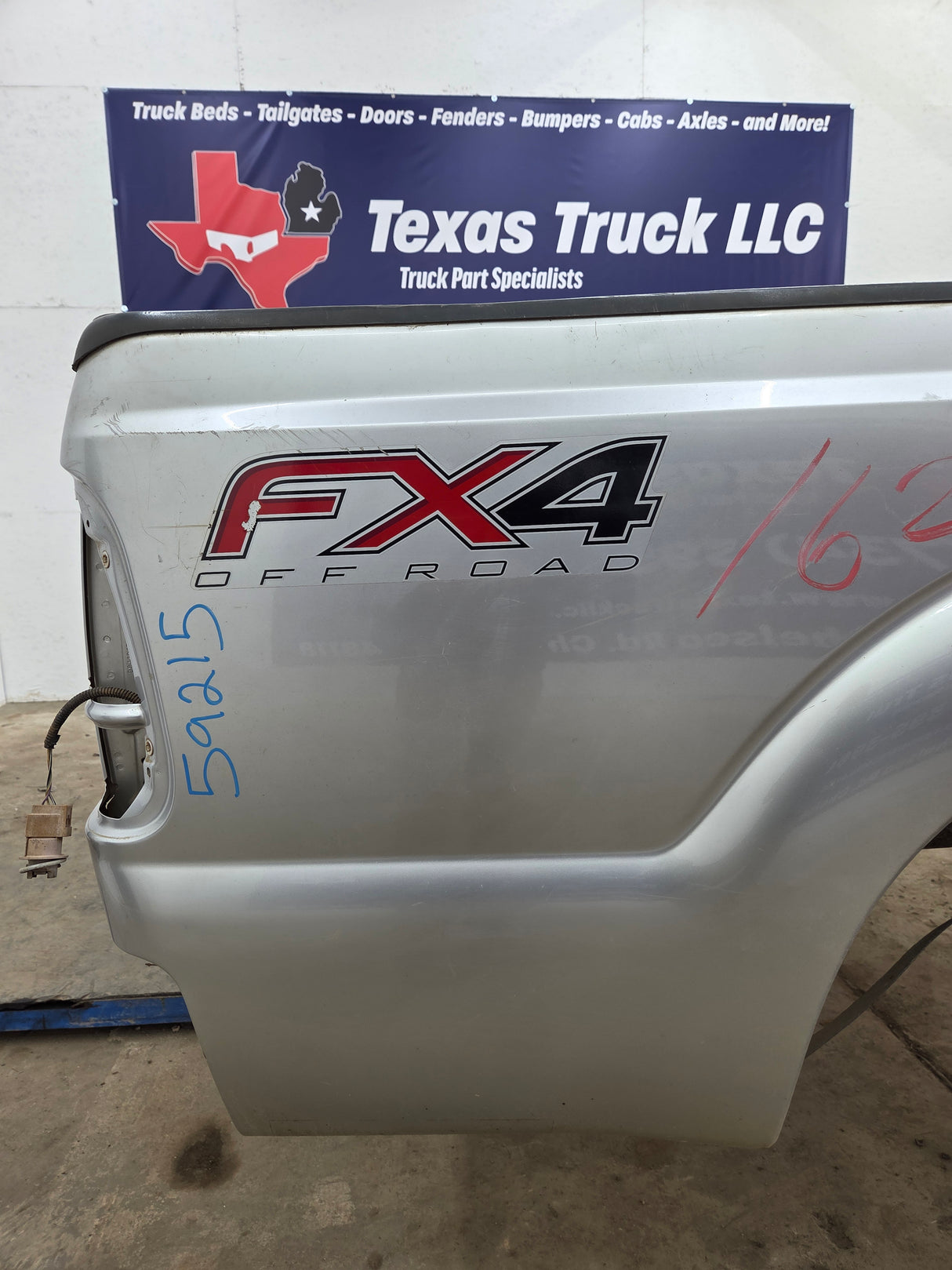 2011-2016 Ford F250 F350 Super Duty 6' 9" Short Truck Bed