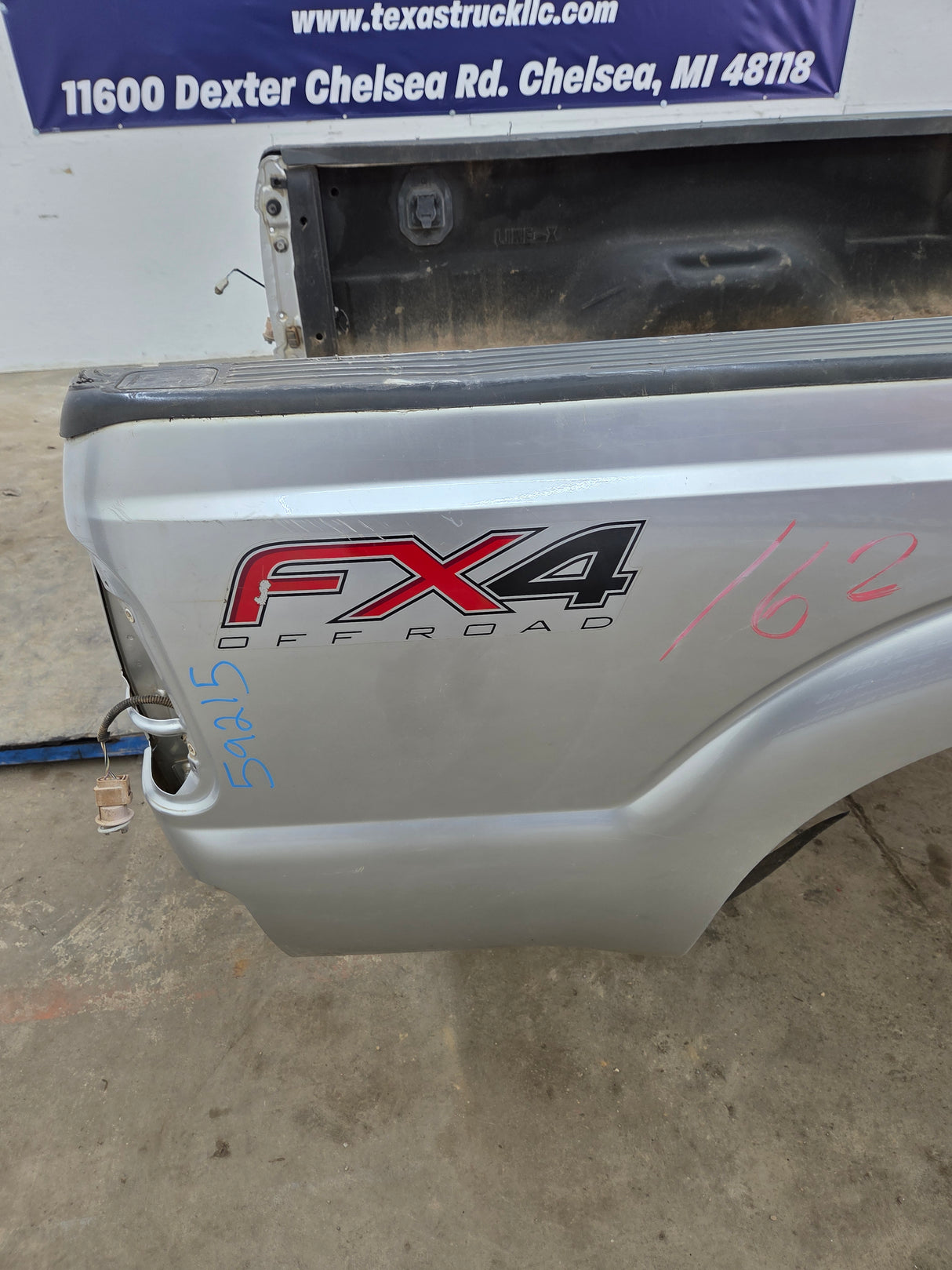 2011-2016 Ford F250 F350 Super Duty 6' 9" Short Truck Bed