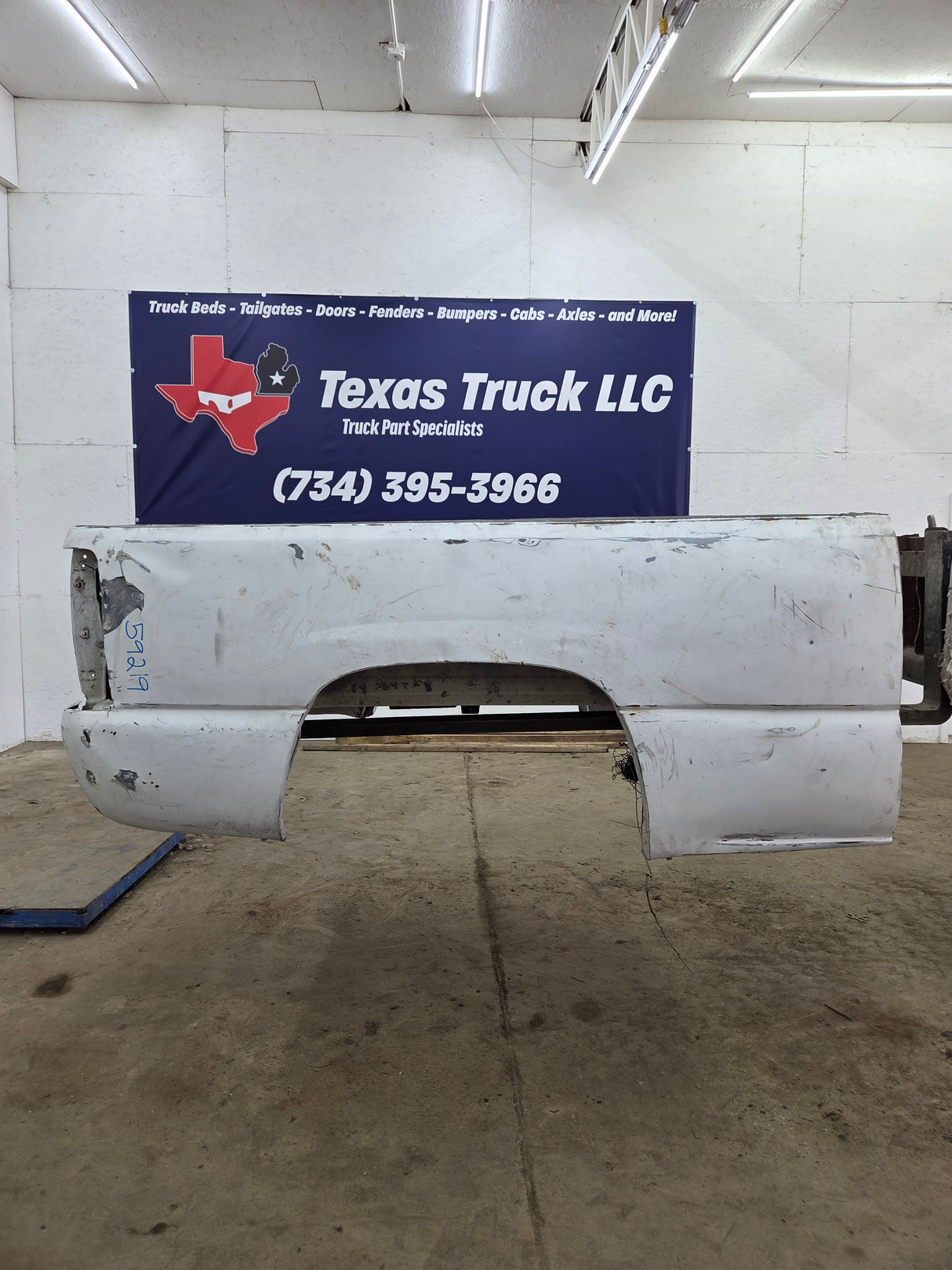 1999-2007 Chevrolet Silverado / GMC Sierra 1500 2500HD 3500HD 6' 6" Short Truck Bed