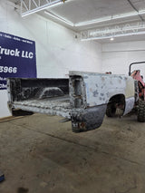 1999-2007 Chevrolet Silverado / GMC Sierra 1500 2500HD 3500HD 6' 6" Short Truck Bed