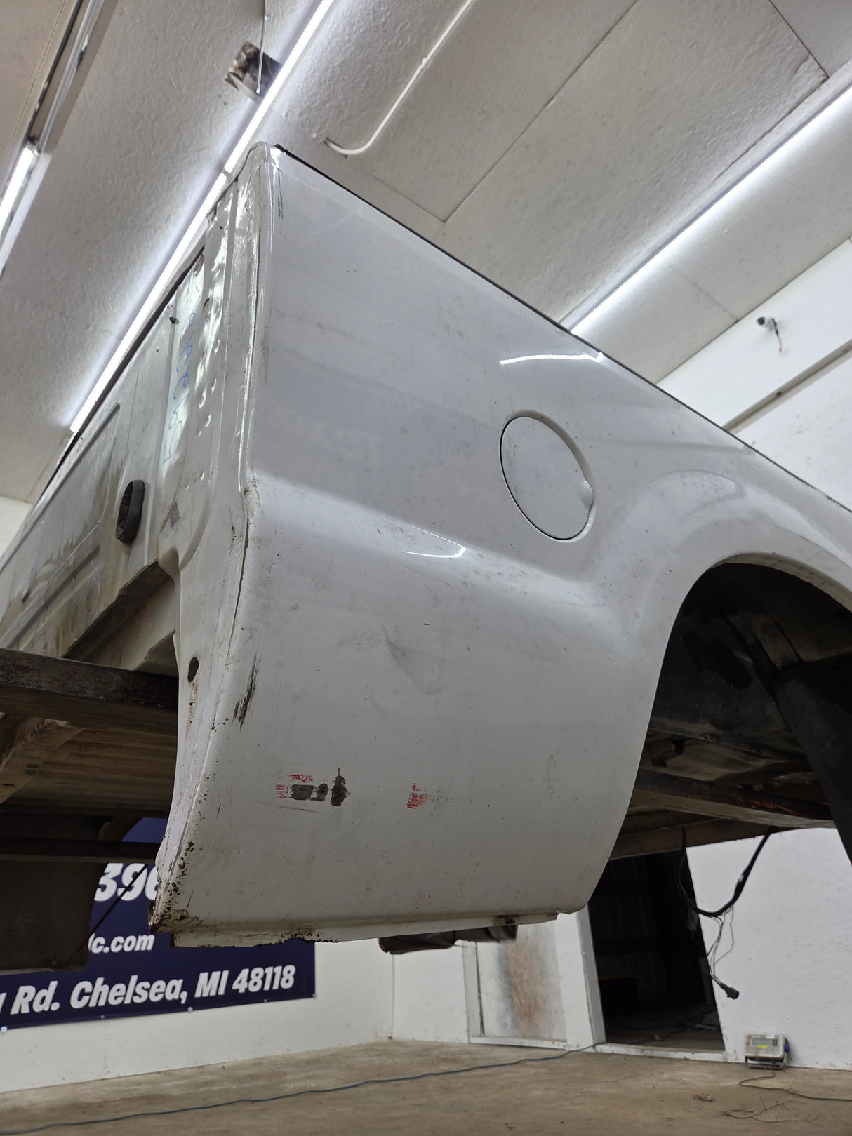 1999-2010 Ford Super Duty F250 F350 6' 9" Short Truck Bed