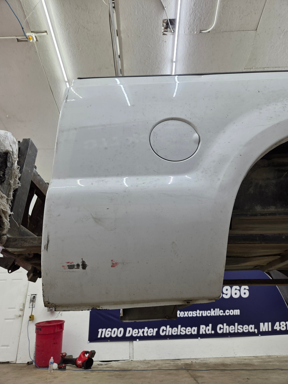 1999-2010 Ford Super Duty F250 F350 6' 9" Short Truck Bed