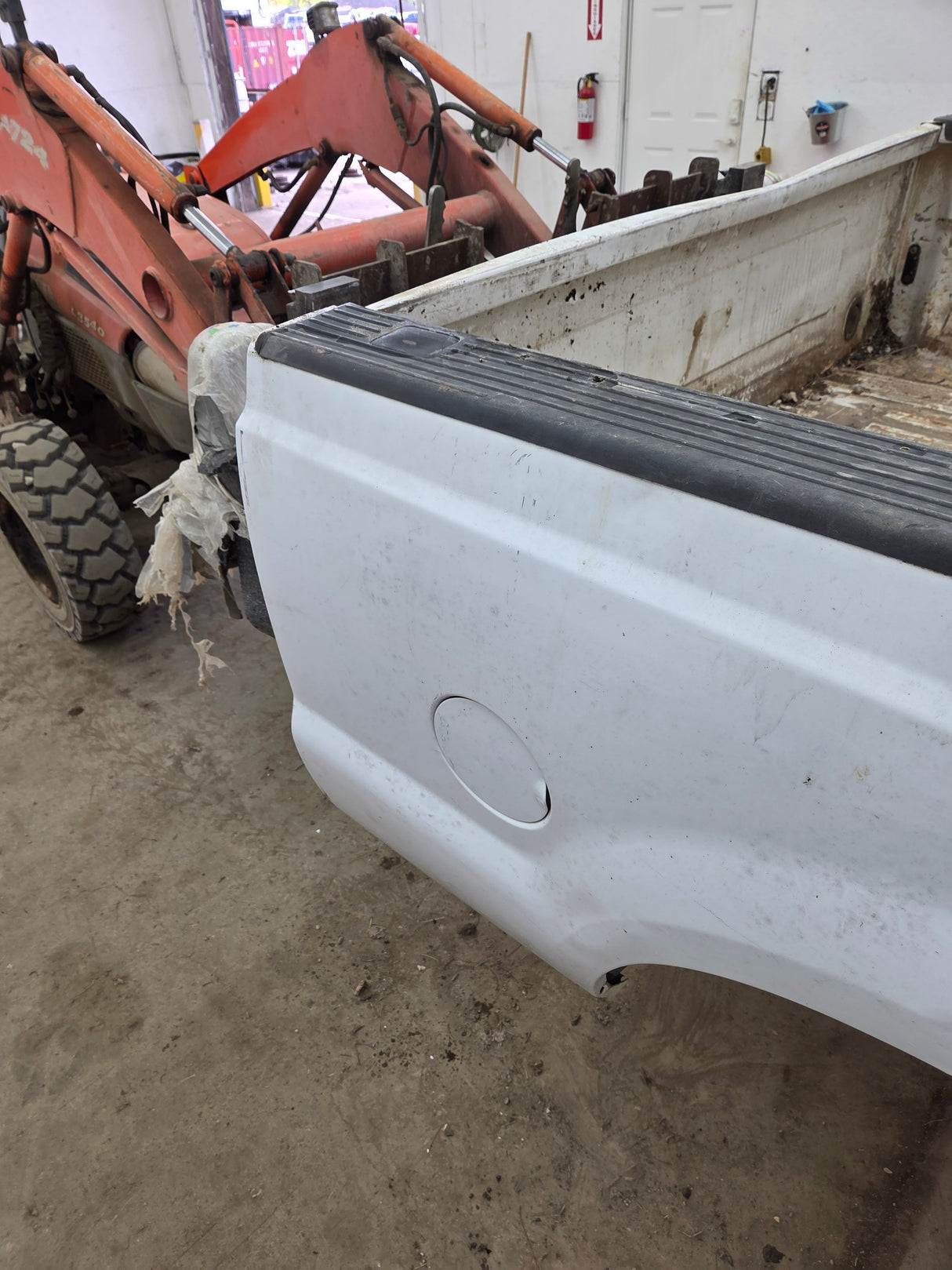 1999-2010 Ford Super Duty F250 F350 6' 9" Short Truck Bed