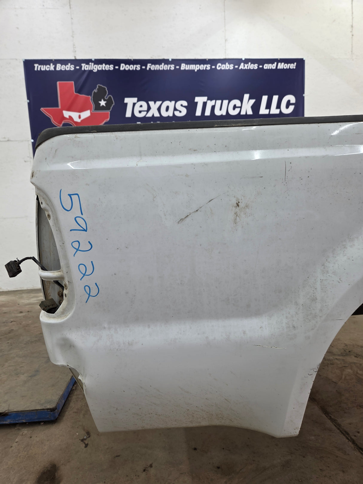 1999-2010 Ford Super Duty F250 F350 6' 9" Short Truck Bed