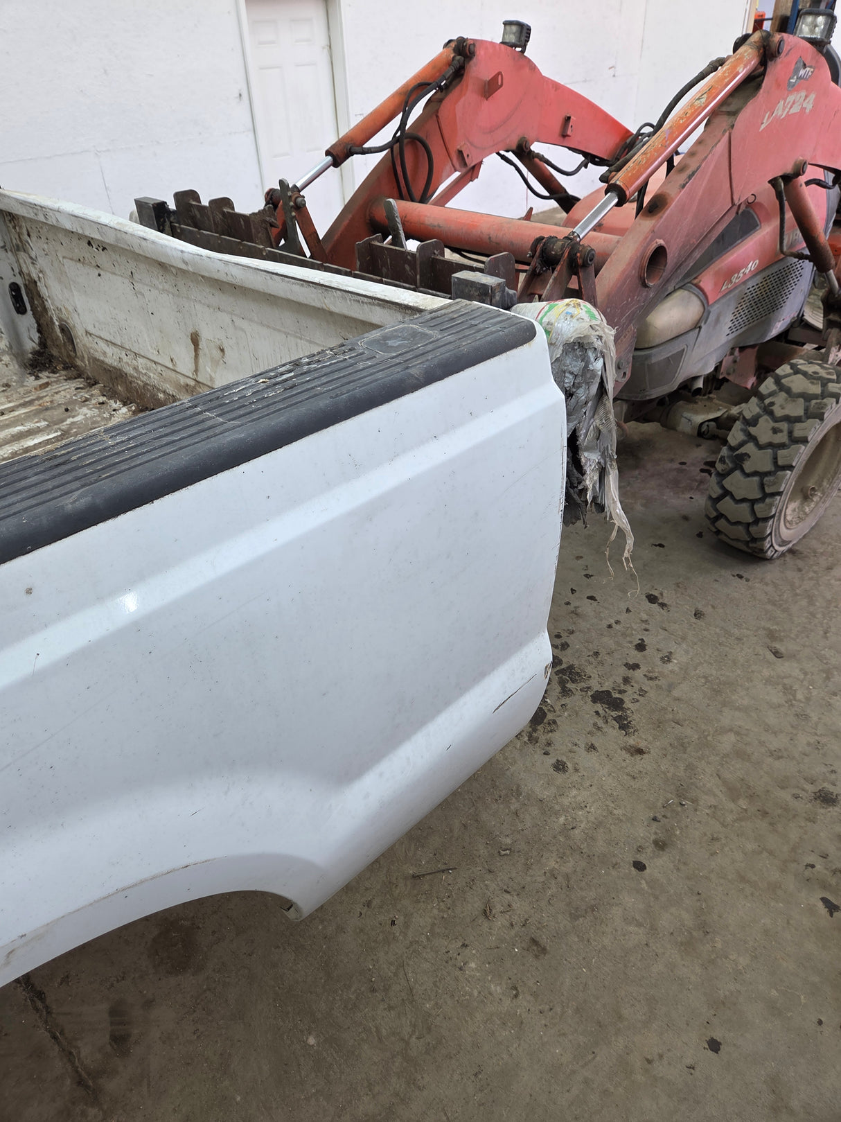 1999-2010 Ford Super Duty F250 F350 6' 9" Short Truck Bed