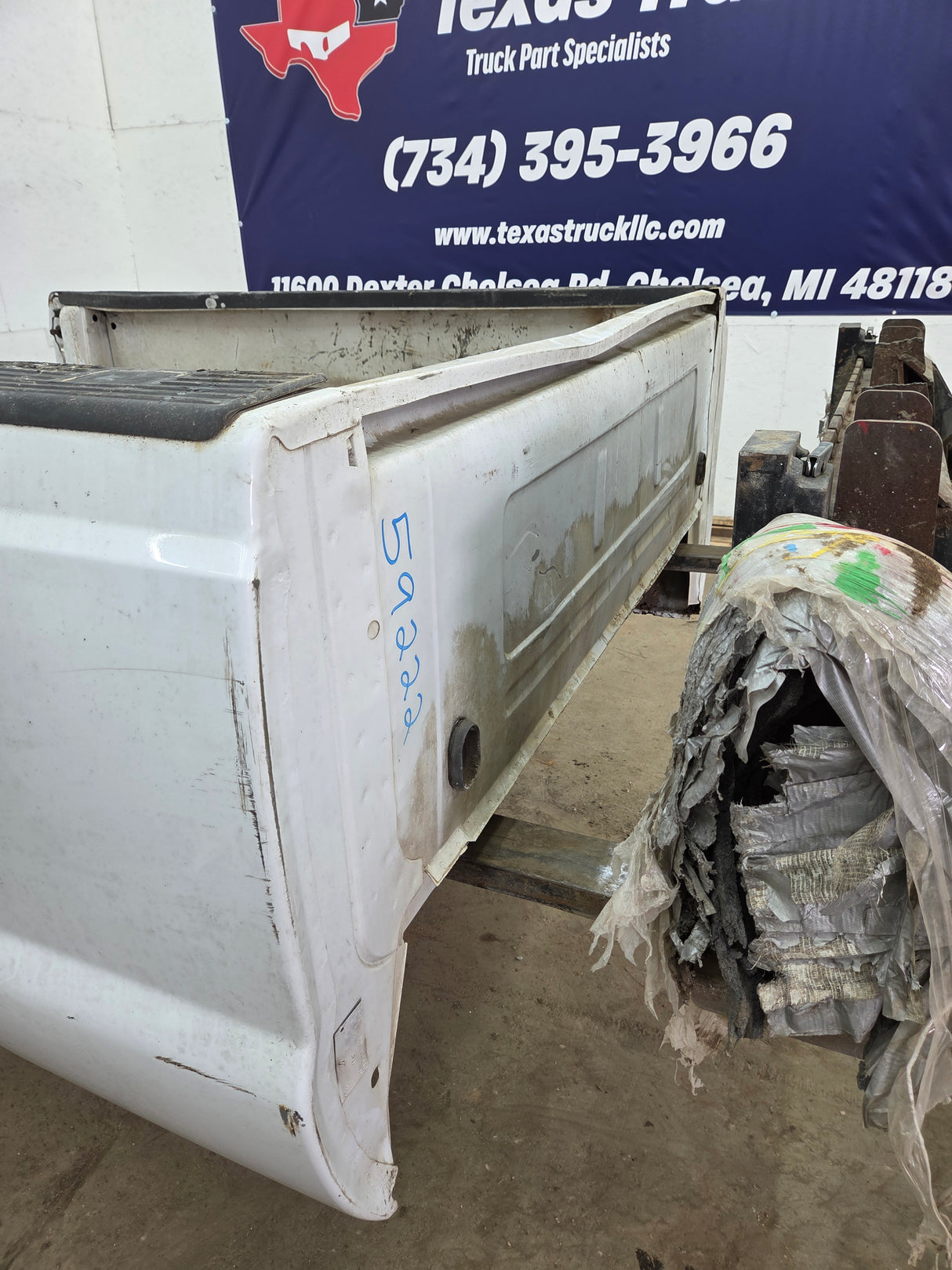1999-2010 Ford Super Duty F250 F350 6' 9" Short Truck Bed