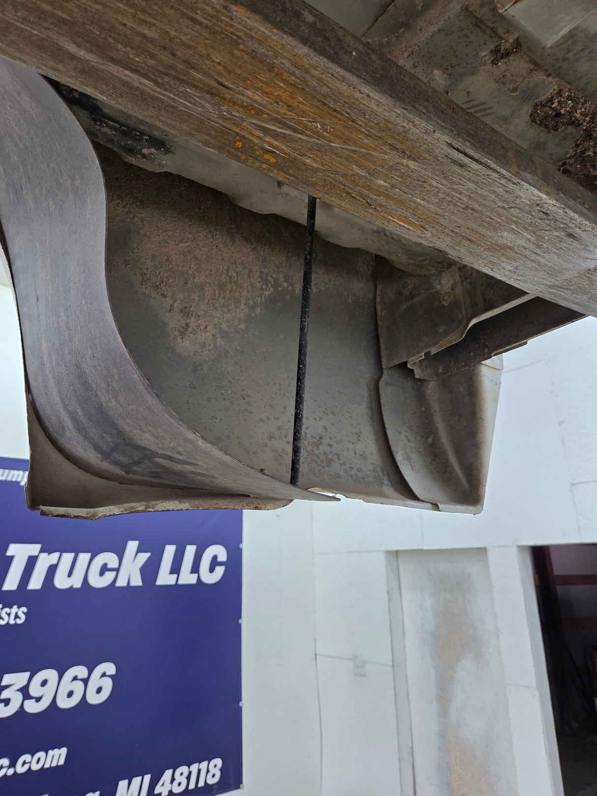1999-2010 Ford Super Duty F250 F350 6' 9" Short Truck Bed