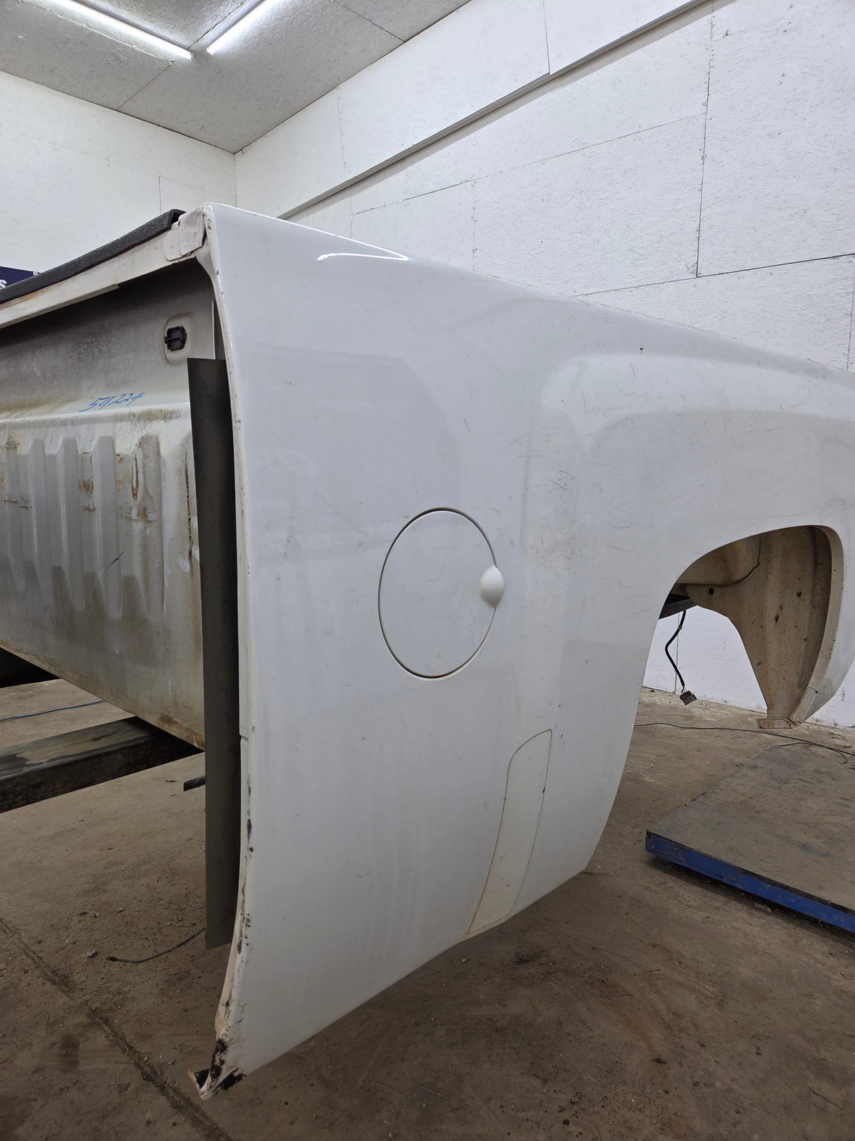 2007-2013 Chevrolet Silverado 1500 2500 3500 HD 6' 6" Short Truck