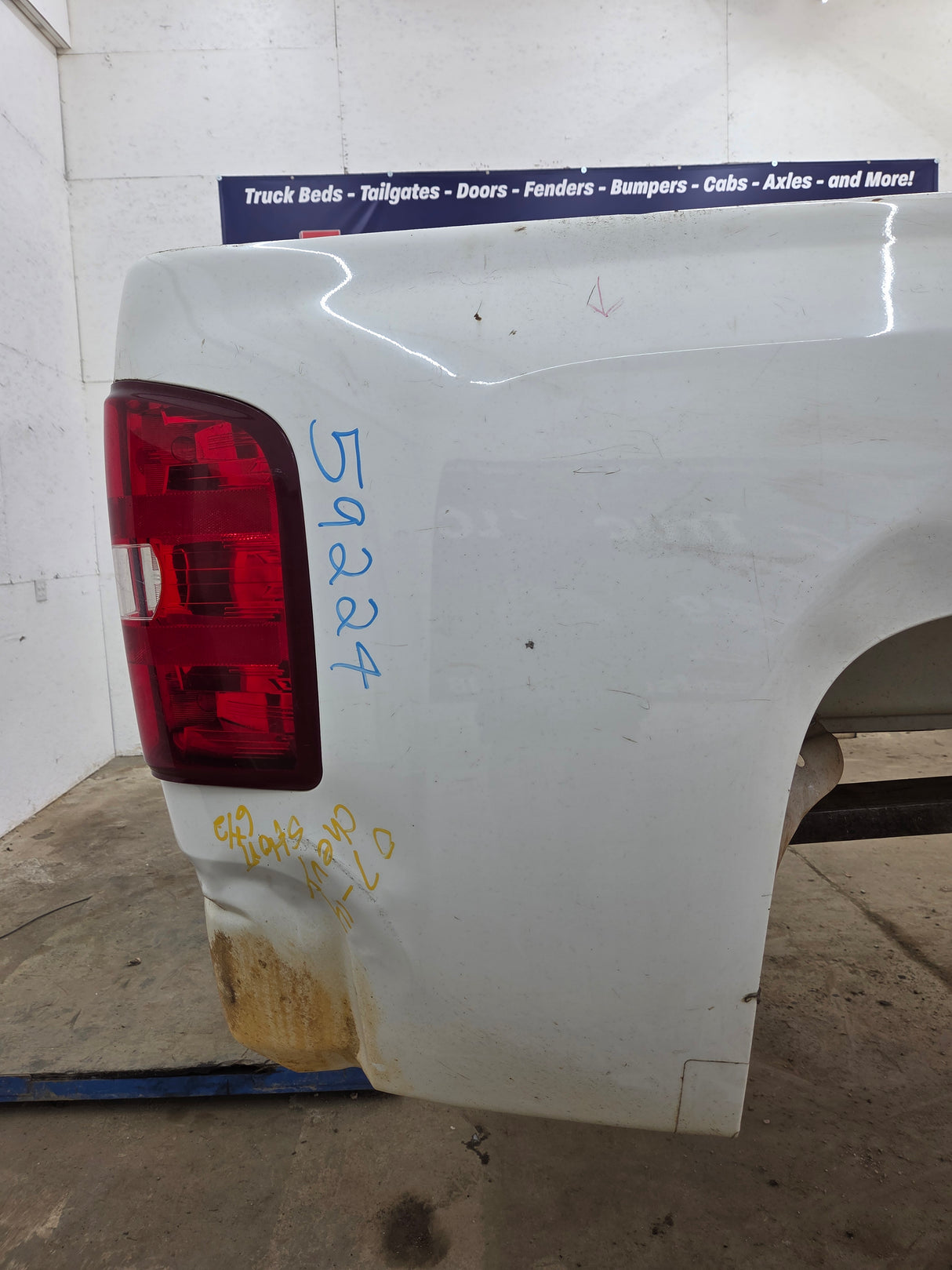 2007-2013 Chevrolet Silverado 1500 2500 3500 HD 6' 6" Short Truck