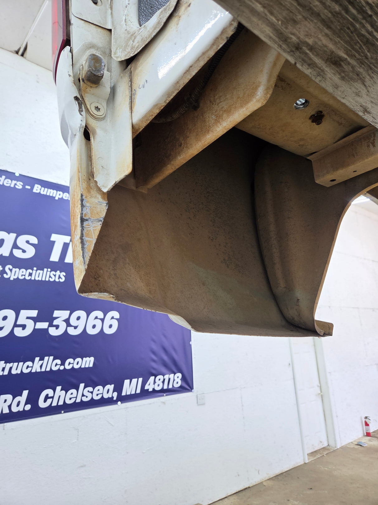 2007-2013 Chevrolet Silverado 1500 2500 3500 HD 6' 6" Short Truck