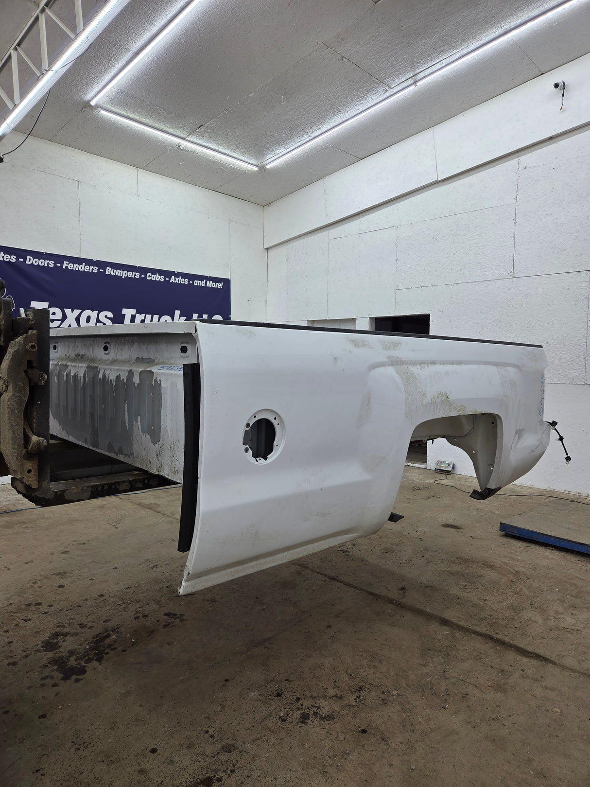 2014-2019 Chevrolet Silverado 1500 2500HD 3500HD 8' Long Truck Bed