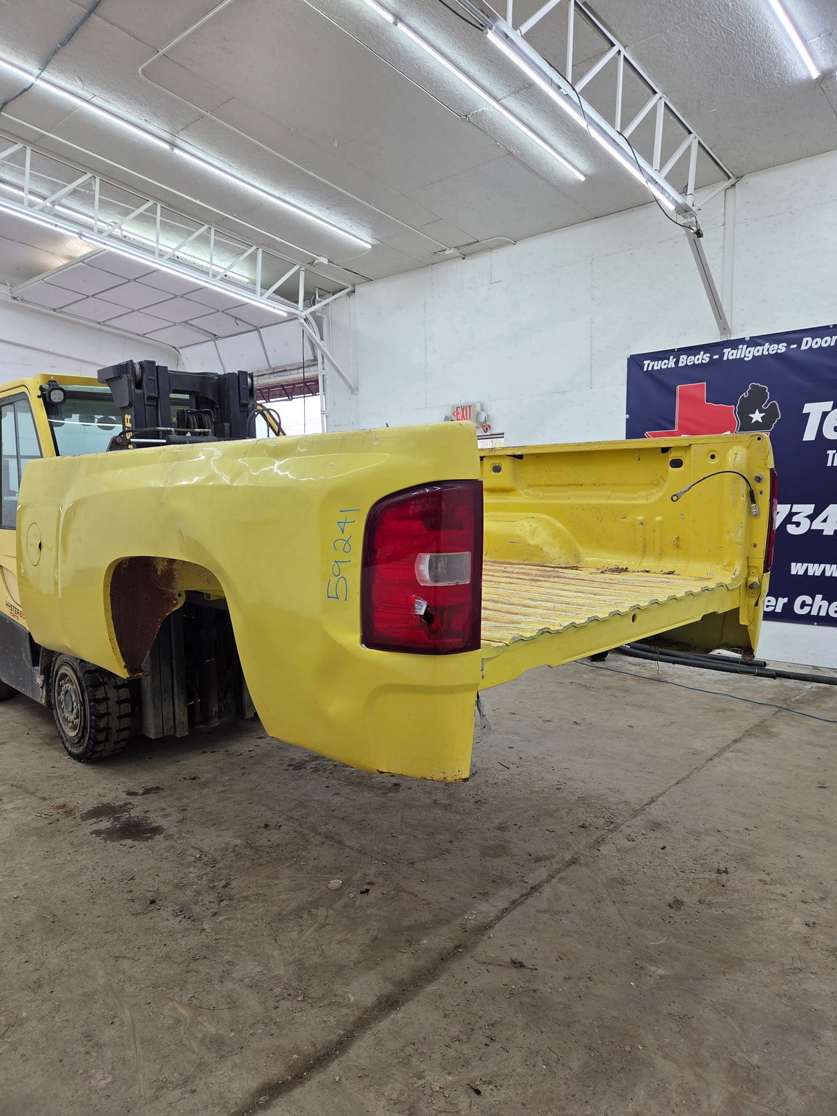 2007-2013 Chevrolet Silverado 1500 2500 3500 HD 8' Long Truck Bed