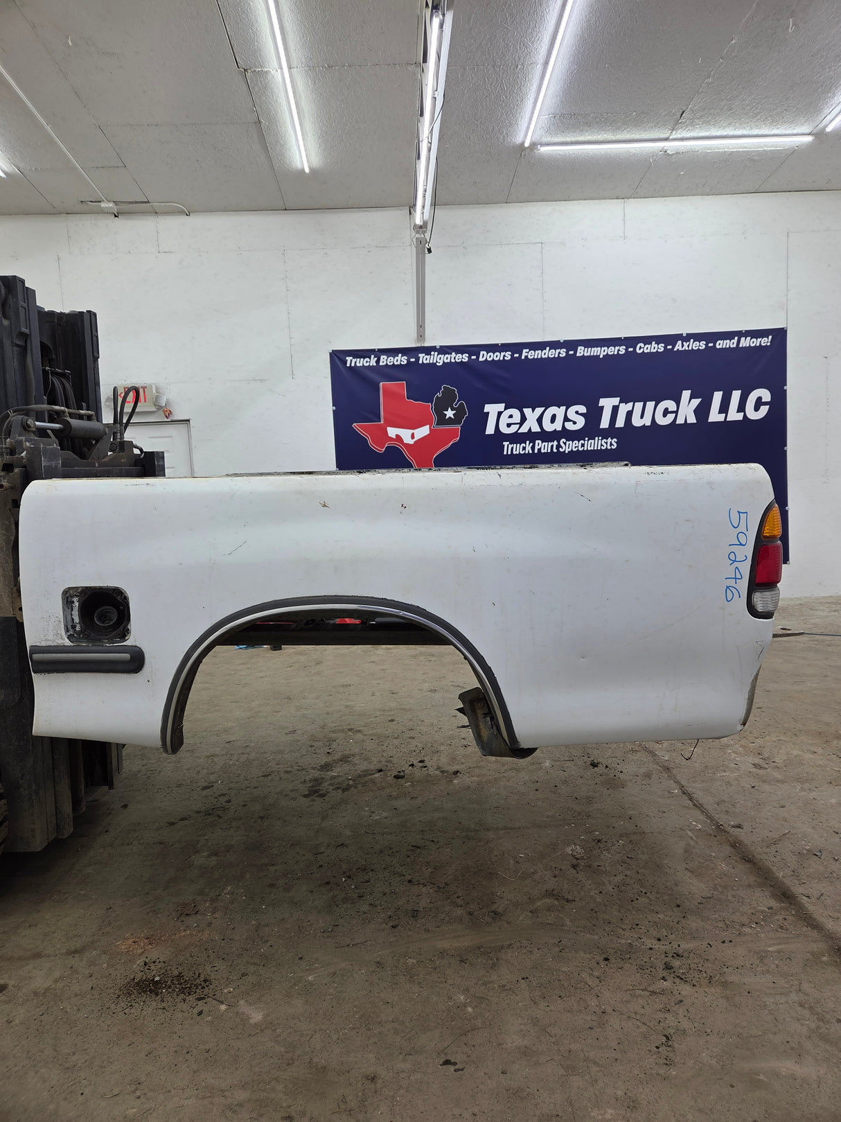 1999-2006 Toyota Tundra Short Bed 6' 5" Truck Bed