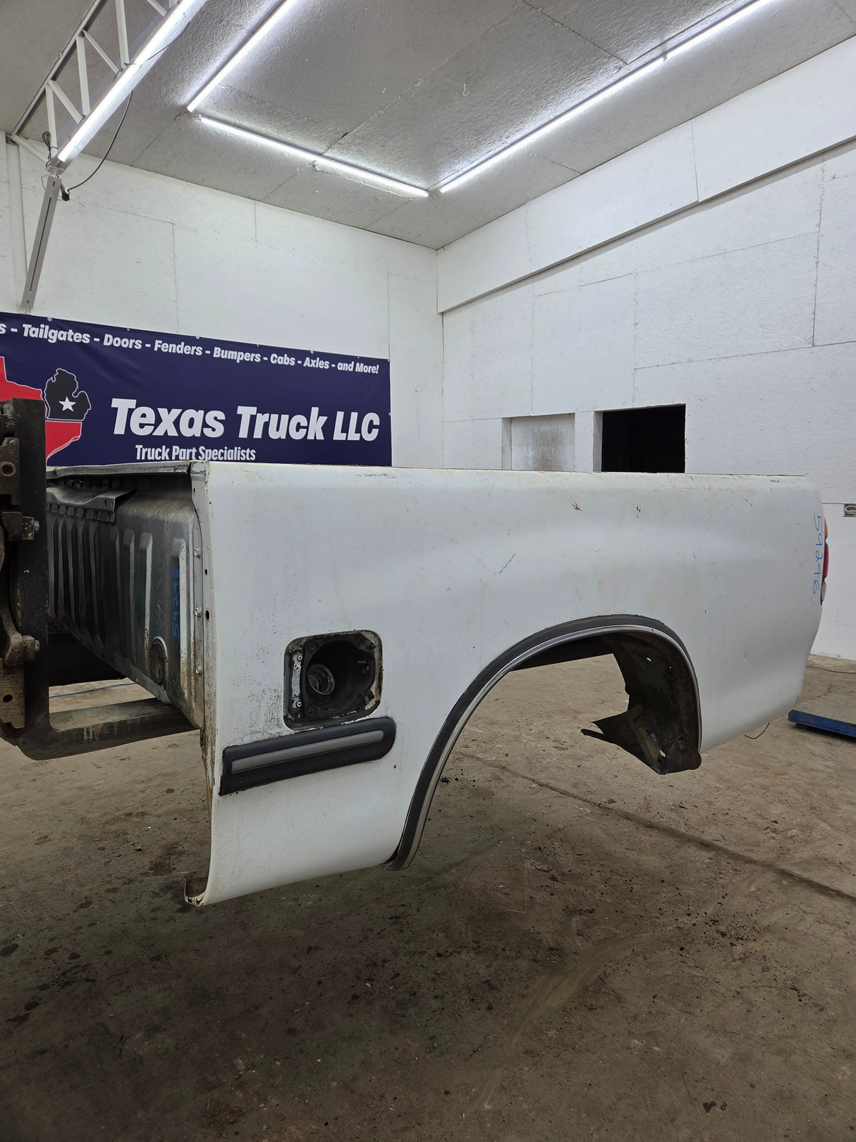 1999-2006 Toyota Tundra Short Bed 6' 5" Truck Bed