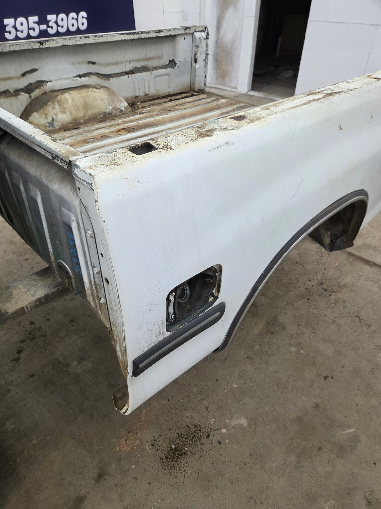 1999-2006 Toyota Tundra Short Bed 6' 5" Truck Bed
