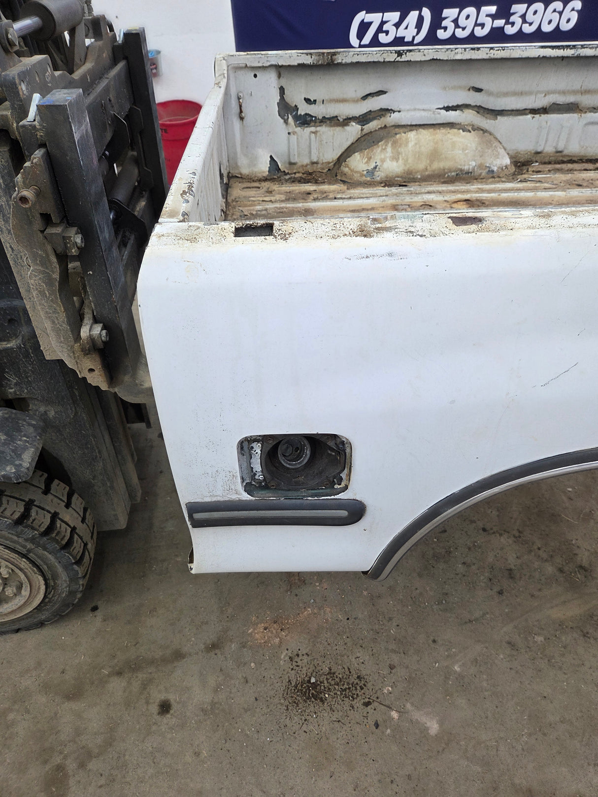 1999-2006 Toyota Tundra Short Bed 6' 5" Truck Bed