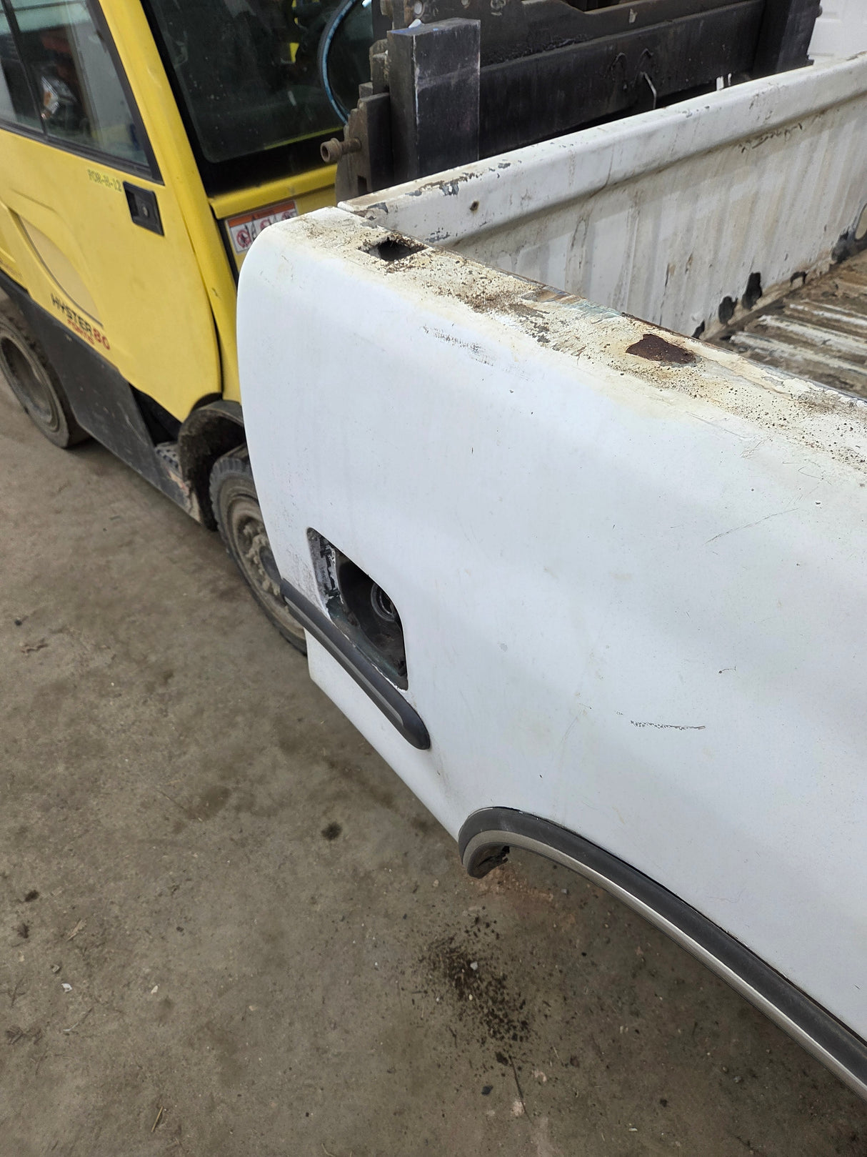 1999-2006 Toyota Tundra Short Bed 6' 5" Truck Bed