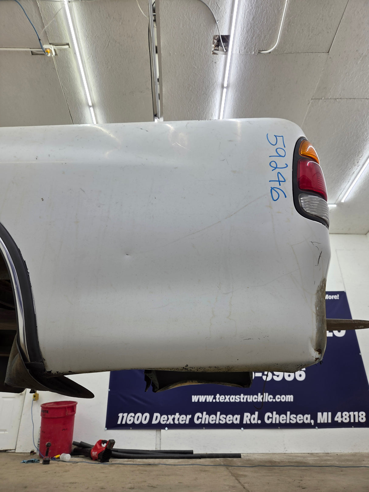 1999-2006 Toyota Tundra Short Bed 6' 5" Truck Bed